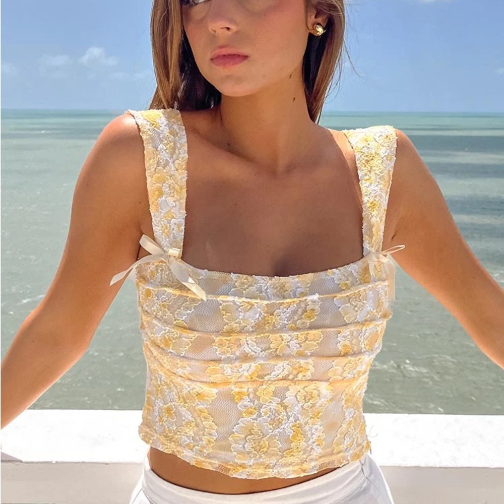 Beginning Boutique Floral Lace Yellow and White Women's Top